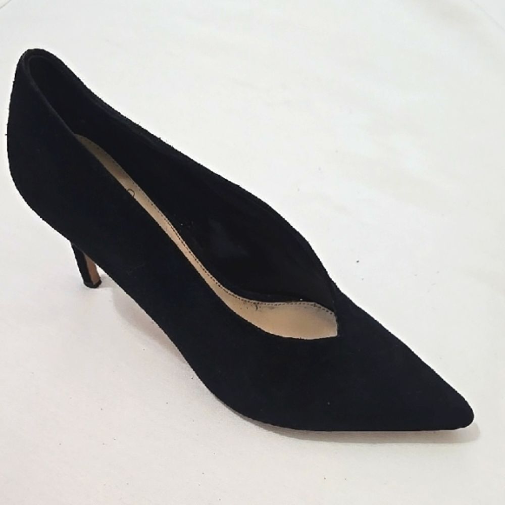 Vince Camuto Black Suede Heels Size 11